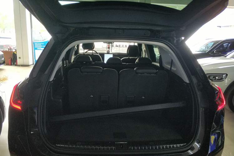 Used Nio ES8 2018 355 km Base Version 7-Seater Edition
