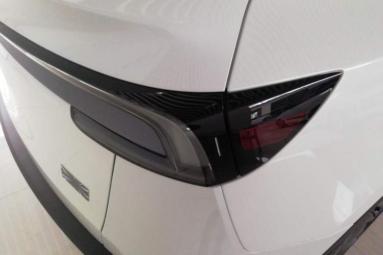 Used Tesla Model Y 2025 Rear-Wheel-Drive Version
