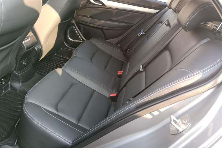 Used Geely Auto Emgrand 2018 1.5L Manual Upward Connect Edition
