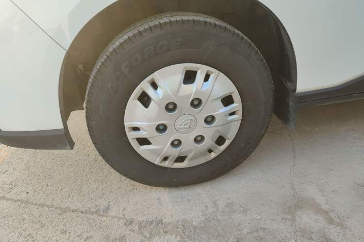 Used SAIC MAXUS Xintu V70 2023 2.0T Elite Edition Automatic Long Wheelbase Low Roof – 6/7 Seats