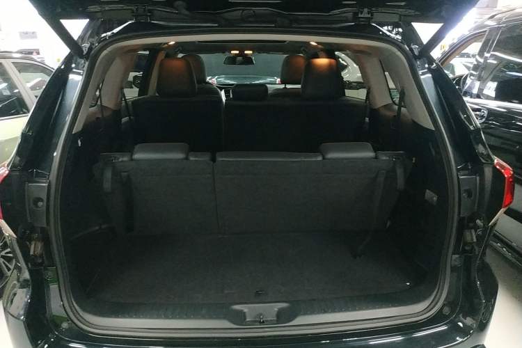 Used Toyota Highlander 2018 2.0T Four-Wheel Drive Luxury Version 7 Seats China VI Standard