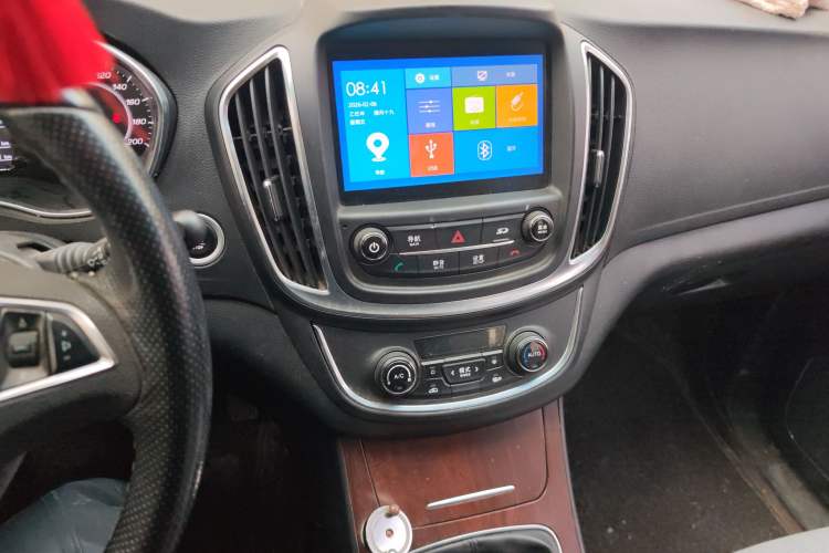 Used Baojun 560 2017 Rhythmic Edition 1.5T Manual Premium Model