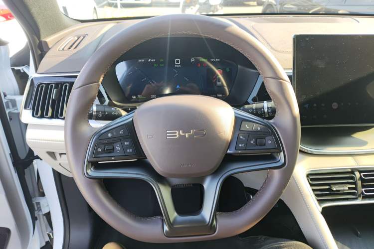 Used BYD Song PLUS New Energy 2024 Honor Edition EV 520km Premium Model