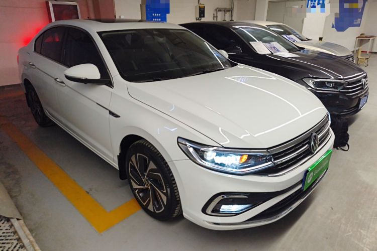 Used Volkswagen Bora 2023 300TSI DSG Prestige Edition