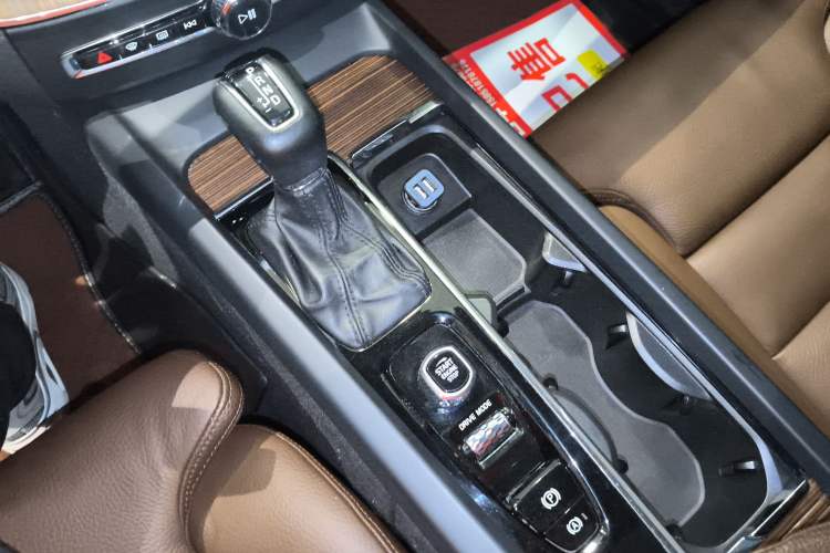 Used Volvo XC60 2021 T5 4x4 Smart Luxury Edition