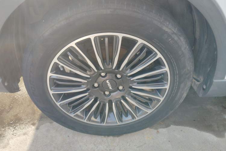 Used Sinotruk VGV U70 2020 1.5T Automatic Smart Luxury 7-Seater
