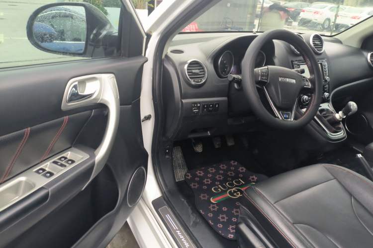 Used Haval H6 2015 Upgraded Model 1.5T Manual Two-Wheel Drive Elite Version
