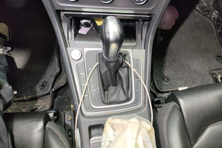 Used Volkswagen Golf 2016 230TSI Automatic Luxury Version
