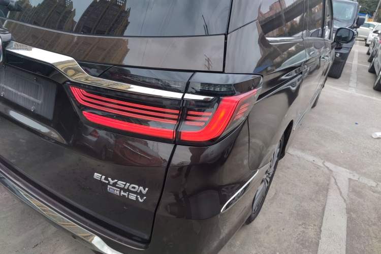 Used Honda Elysion 2022 2.0L eHEV Luxury Edition
