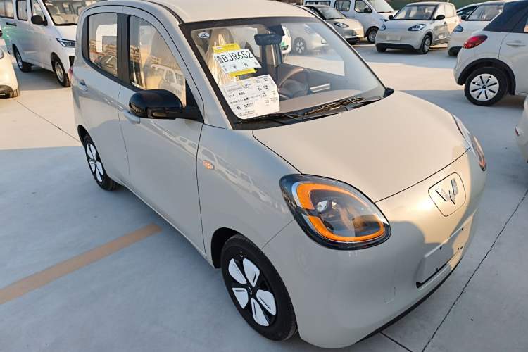 Used Wuling Hongguang MINIEV 2025 Four-Door Version Advanced Edition
