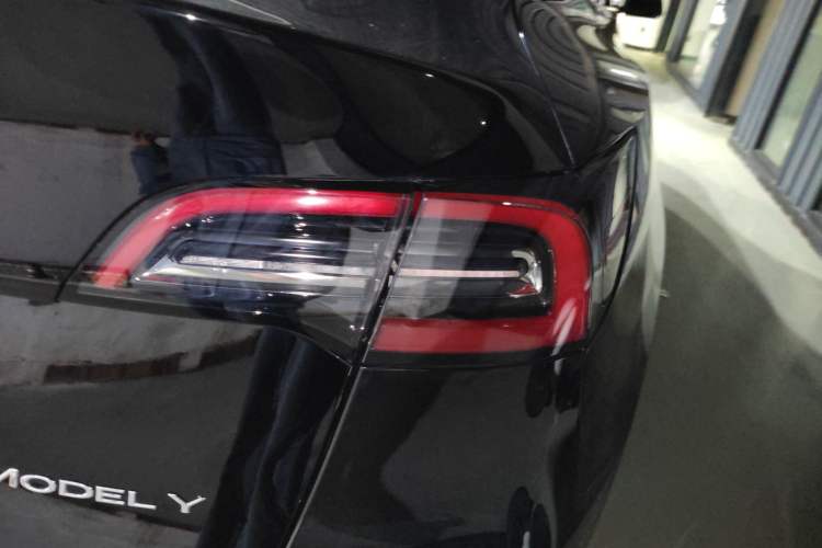 Used Tesla Model Y 2023 Rear-Wheel-Drive Version