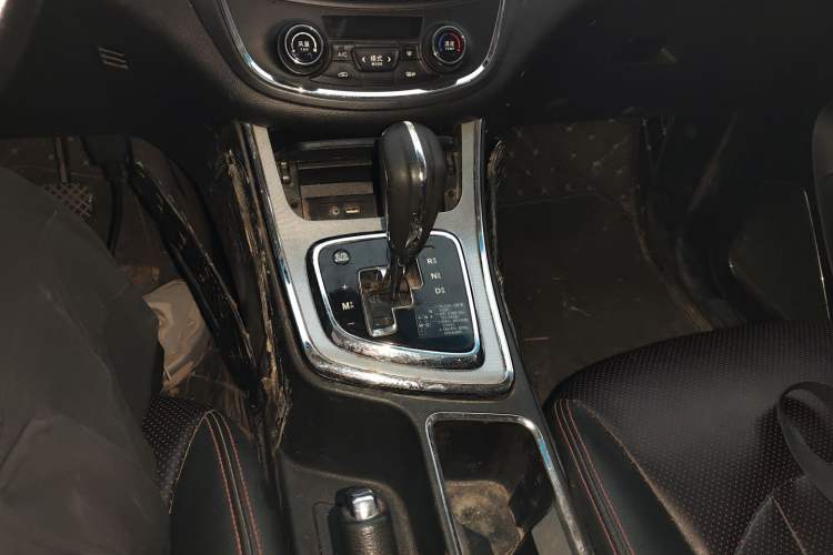 Used Baojun 560 2016 1.8L iAMT Luxury Model