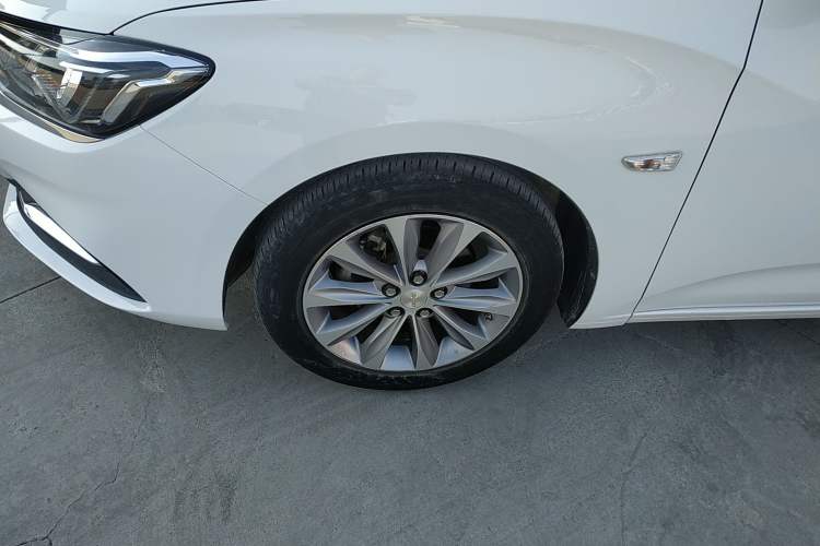 Used Chevrolet Monza 2022 320 Automatic Enjoyment Sunroof Version
