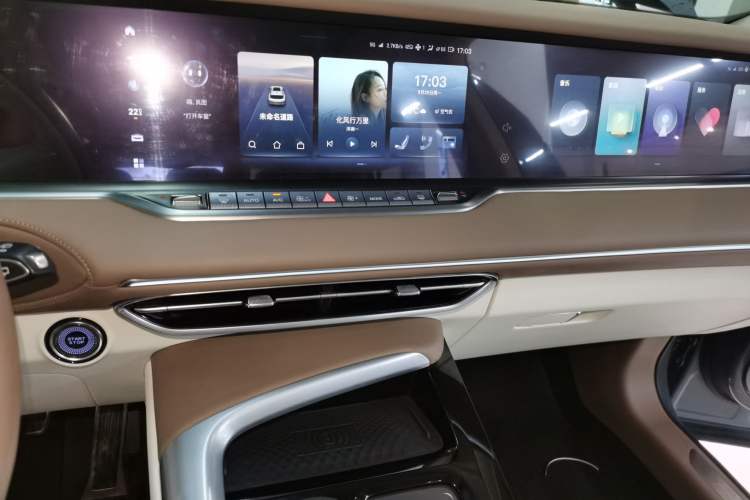 Used VOYAH FREE 2021 Four-Wheel Drive Standard Range-Extended Exclusive Luxury Package
