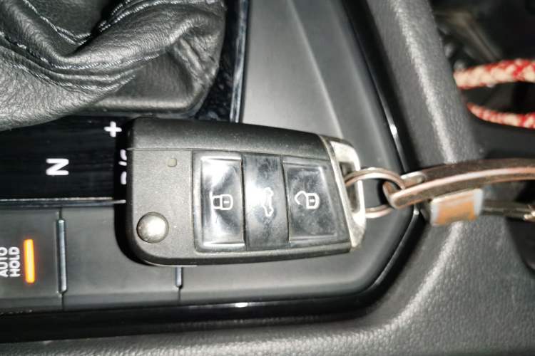 Used Volkswagen Tiguan L 2017 330TSI Automatic Two-Wheel Drive Luxury Edition