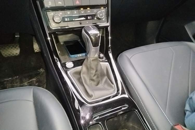 Used Volkswagen Tharu 2025 NewRui 300TSI Prestige Edition