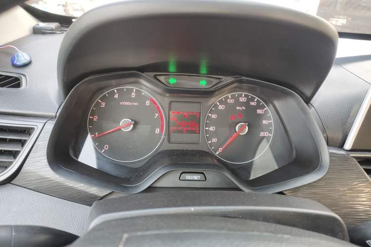 Used Baojun 310 2016 1.2L manual Comfort trim level
