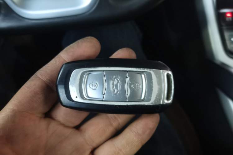 Used Geely Auto Emgrand X7 Sport 2016 1.8TD Automatic ZhiZun Version
