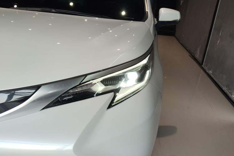 Used Toyota Sienna 2021 2.5L Hybrid Ultimate Edition
