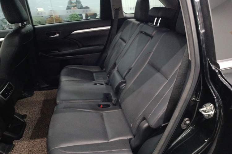 Used Toyota Highlander 2018 2.0T Four-Wheel Drive Luxury Version 7 Seats China VI Standard