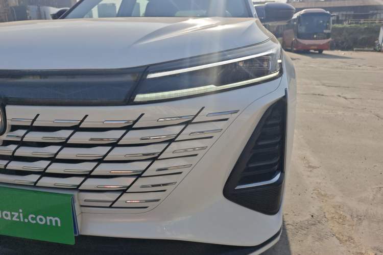 Used Changan CS75 PLUS 2024 3rd Generation Champion Edition 1.5T Intelligent Drive Dynamic Model
