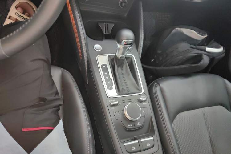 Used Audi Q2L 2021 35 TFSI Fashionable and Elegant Model
