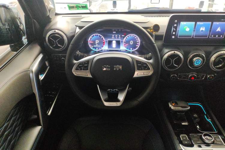 Used Beijing Auto BJ40 2020 2.0T Automatic Four-Wheel Drive Urban Hunter Edition Chivalrous Type
