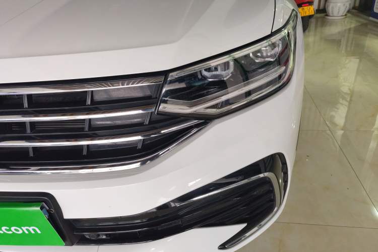 Used Volkswagen Tiguan L 2023 330TSI Automatic Two-Wheel Drive R-Line Enjoyment Edition
