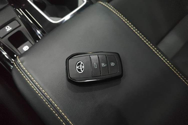 Used Toyota Camry 2024 Dual-Motor 2.0 HE Elite Edition
