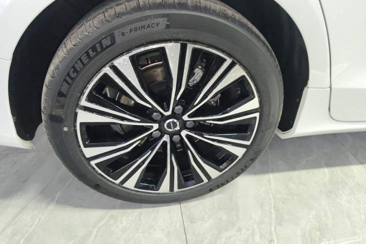 Used Volvo S60 2025 B4 Zhiyuan Luxury Edition