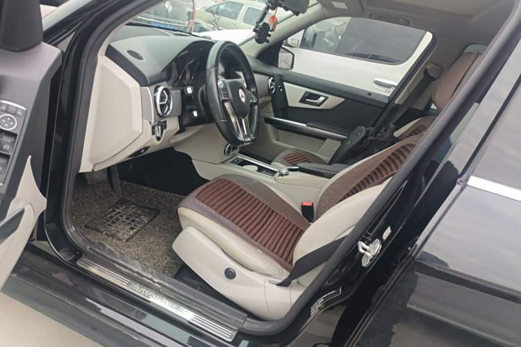 Used Mercedes-Benz GLK-Class 2015 GLK 260 4MATIC Dynamic Edition Ultimate Version
