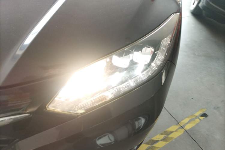 Used Honda Vezel 2017 1.8L CVT Front-Wheel Drive Pioneer Edition
