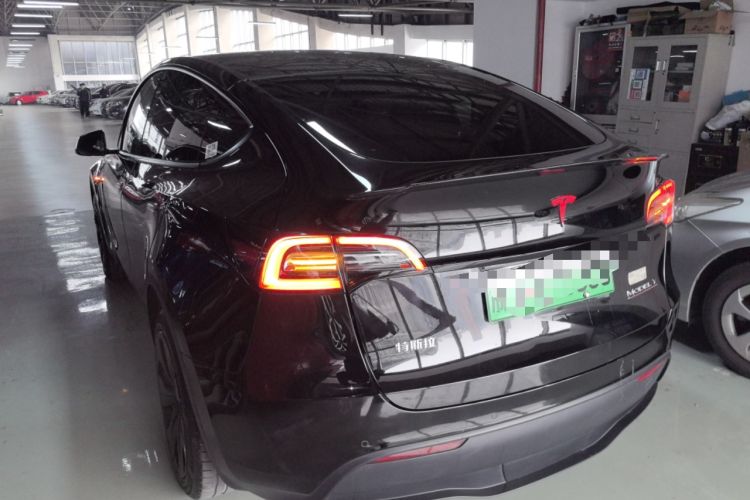 Used Tesla Model Y 2021 Long-Range All-Wheel-Drive Version 3D7