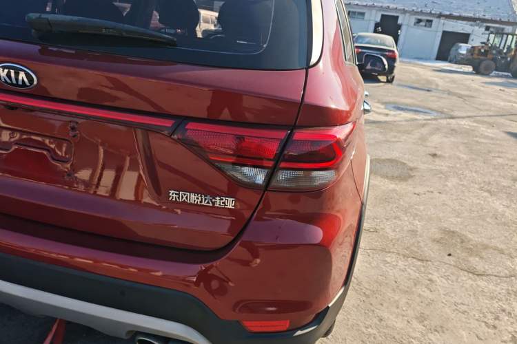 Used Kia KX Cross 2017 1.4L AT GLS