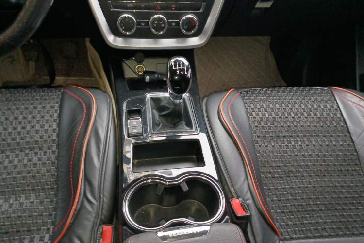 Used  BJ20 2016 1.5T Manual Elite Model