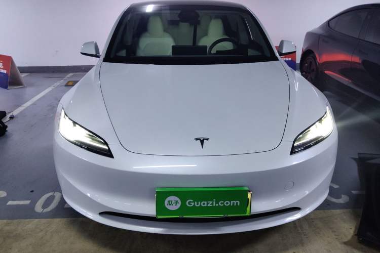 Used Tesla Model 3 2023 Rear-Wheel-Drive Version
