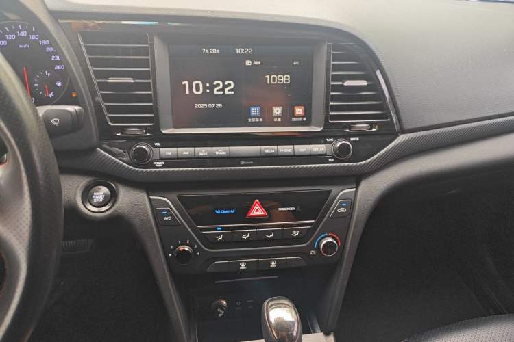 Used Hyundai Elantra 2016 1.4T Dual-Clutch Xuan Dong · Dynamic Version