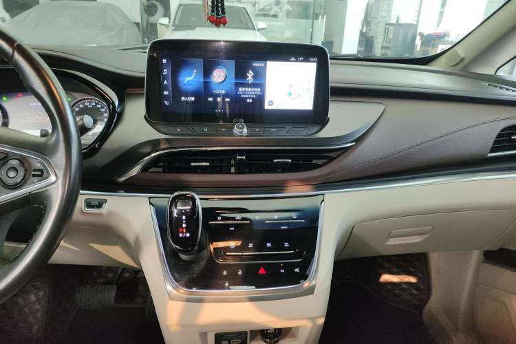 Used Buick GL8 2021 Land Cruiser Executive 652T Premium Model
