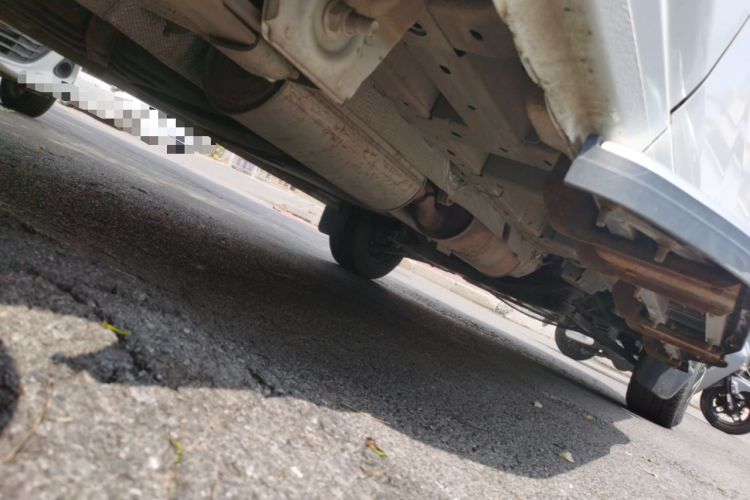 Used Ford Transit 2020 2.0T Gasoline Multi-Purpose Commercial Vehicle Mid-Drive Low-Roof Lift-Up Tailgate China VI Standard