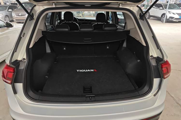 Used Volkswagen Tiguan L 2018 330TSI Automatic Two-Wheel Drive Luxury Edition