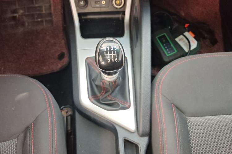 Used  Refine S3 2016 1.5L Manual Luxury Model
