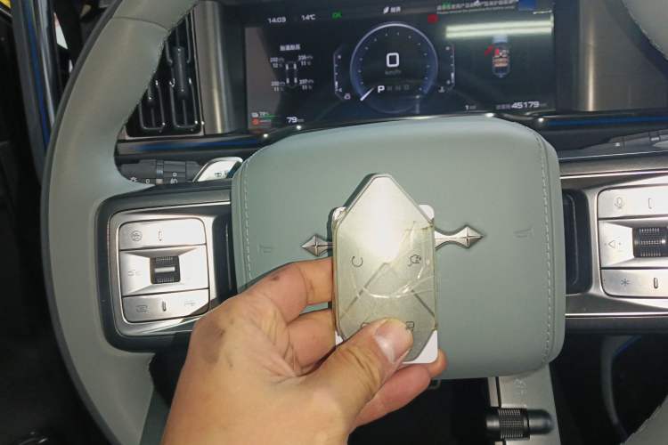 Used Formula Leopard Leopard 5 2025 TianShen Intelligent Driving Max Edition
