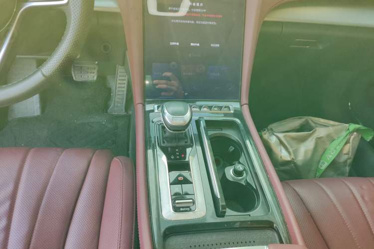 Used Hongqi H5 2023 2.0T Automatic Smart Connect Flagship Edition
