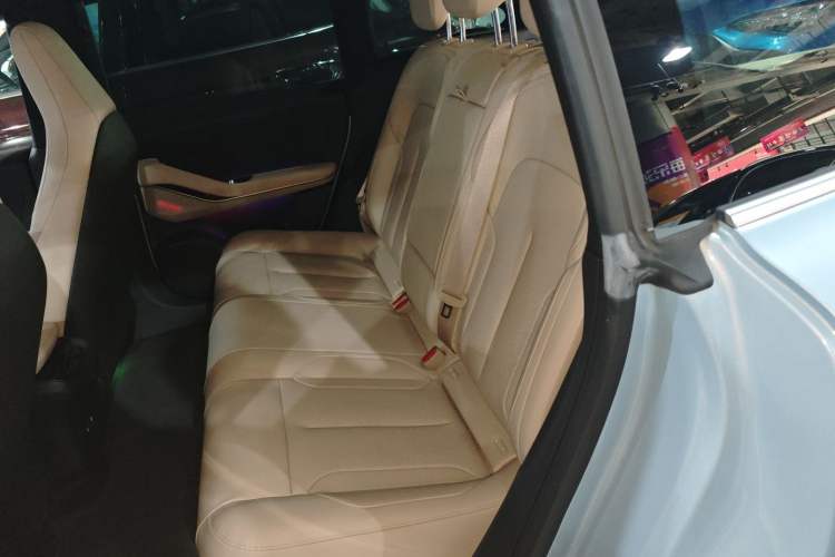 Used Nio ET5T 2023 75 kWh Touring