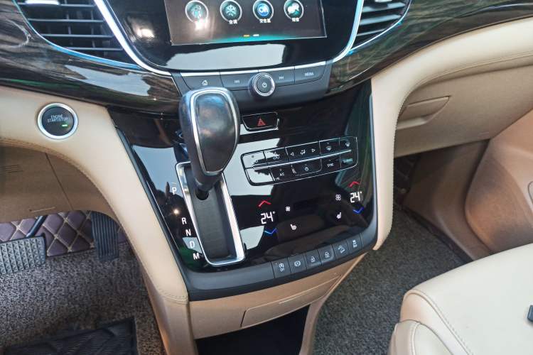 Used Buick GL8 2017 ES 28T Luxury Model China V Standard
