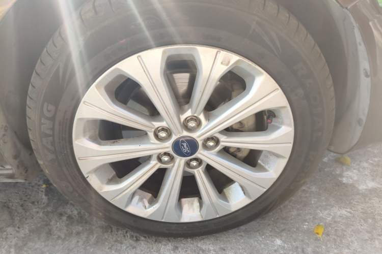 Used Ford Escort 2015 1.5L Automatic Fashion Model
