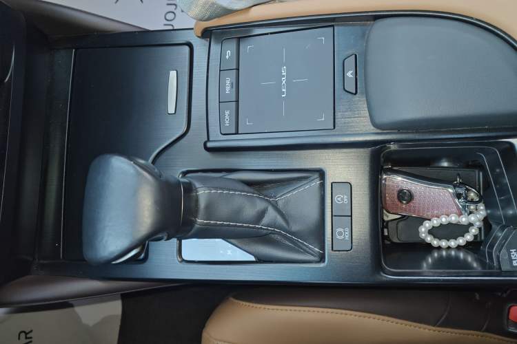 Used Lexus ES 2020 200 Excellence Edition
