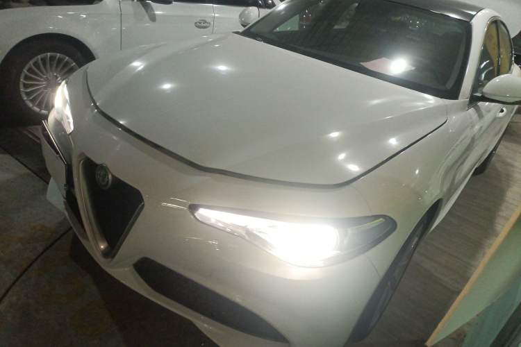 Used Alfa Romeo Giulia 2017 2.0T 200HP Luxury Edition