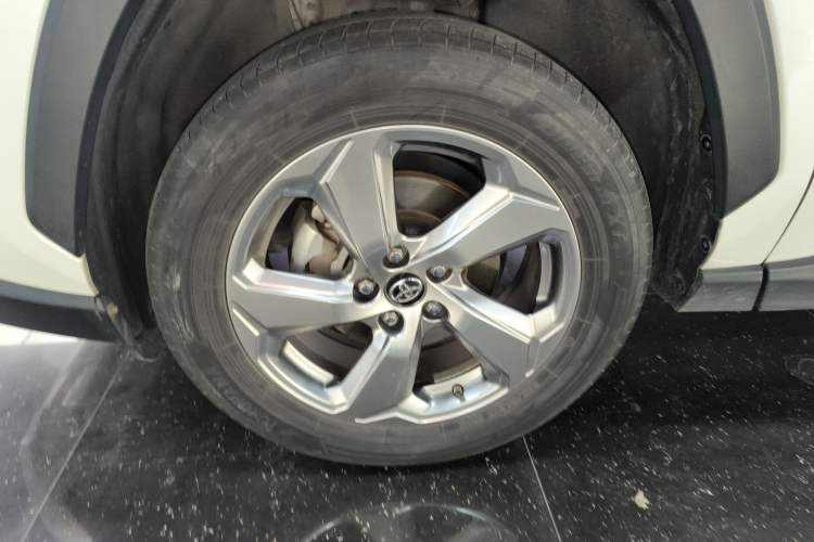 Used Toyota RAV4 2021 2.0L CVT 4x4 Trend Edition
