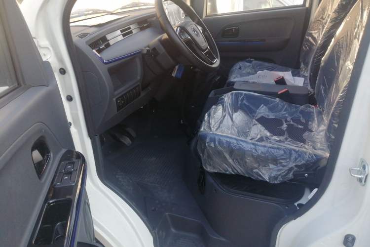 Used Dongfeng Yufeng EM27 2024 EM27 EVE Energy 41.86 kWh